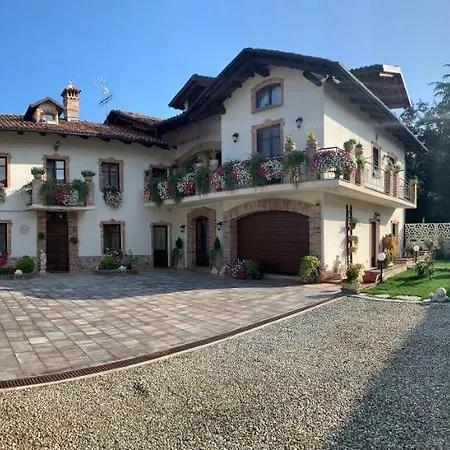 Ca Reginella 4* Diano dʼAlba